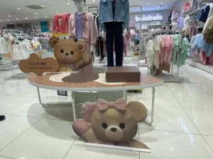 store decoration (1)